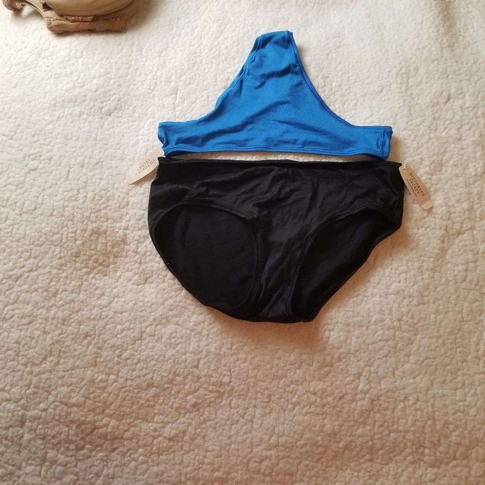 SOLD OUT New with tags Victoria's secret panties